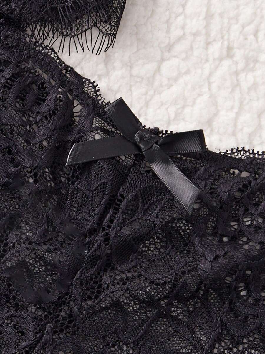 1pc Sexy Sleeveless Velvet & Lace Mini Slip Dress